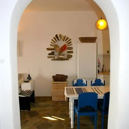 Holiday home Maison Cycladique Au Coeur D' Agkairia *