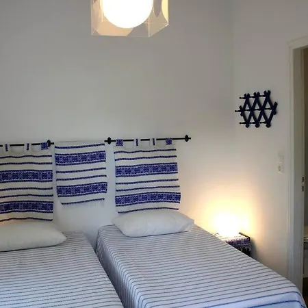 Holiday home Maison Cycladique Au Coeur D' Agkairia *
